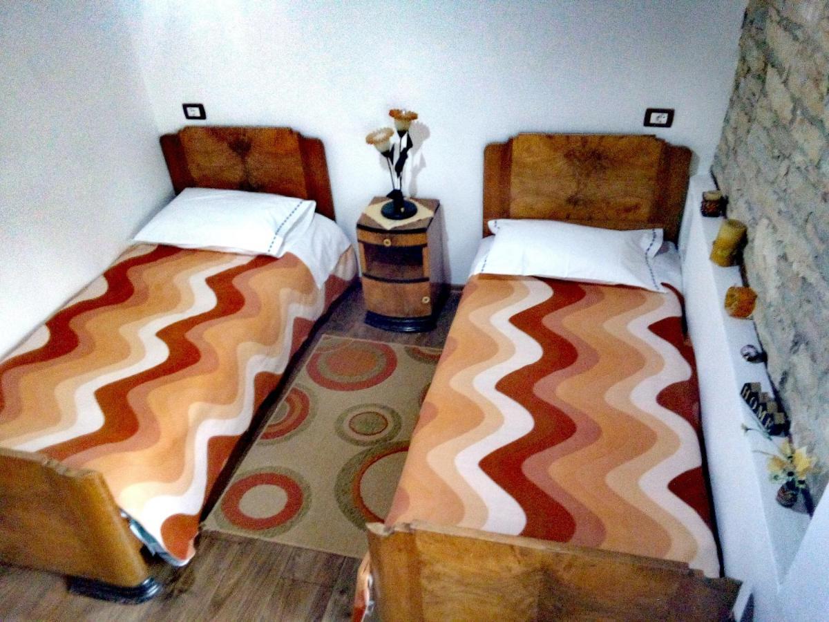 Guesthouse Celo Gjirokastër Esterno foto