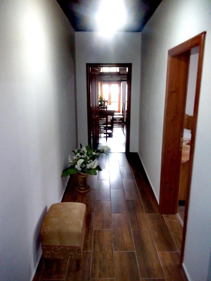 Guesthouse Celo Gjirokastër Esterno foto