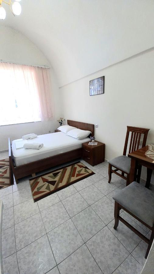 Guesthouse Celo Gjirokastër Esterno foto