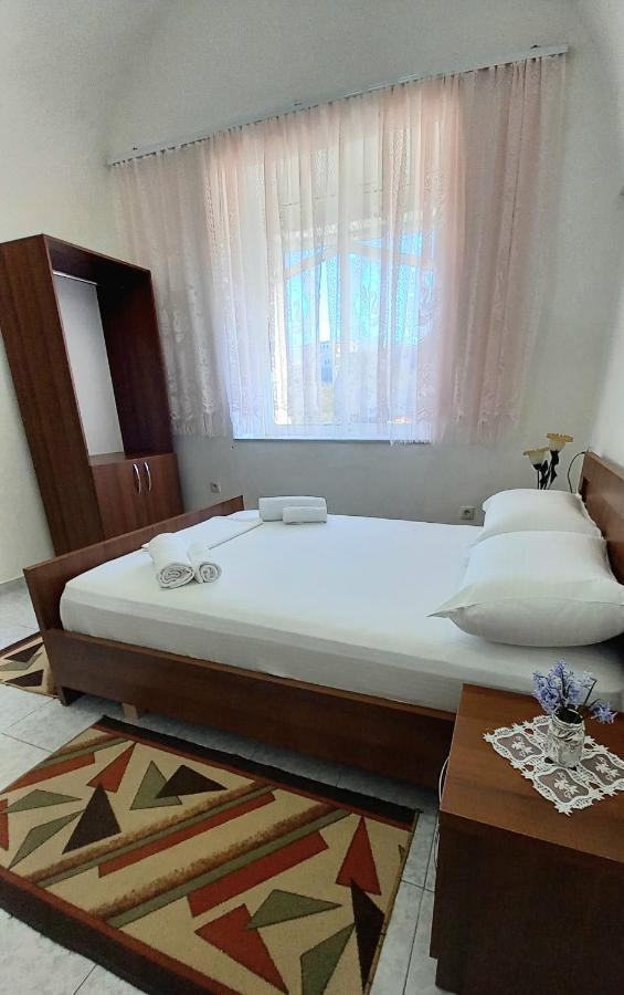 Guesthouse Celo Gjirokastër Esterno foto