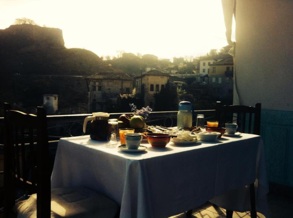 Guesthouse Celo Gjirokastër Esterno foto