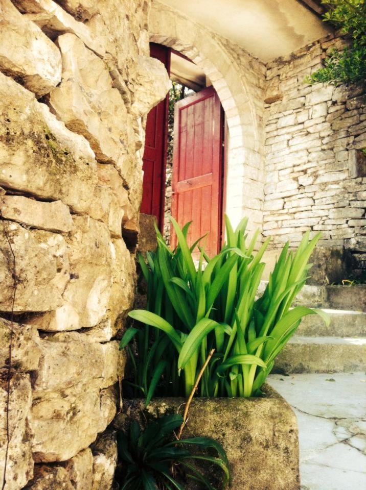 Guesthouse Celo Gjirokastër Esterno foto