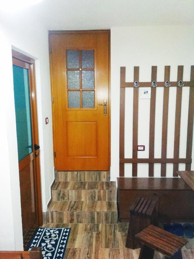 Guesthouse Celo Gjirokastër Esterno foto