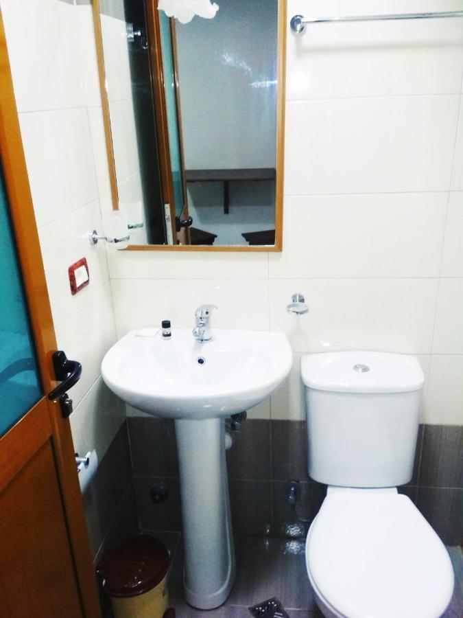 Guesthouse Celo Gjirokastër Esterno foto